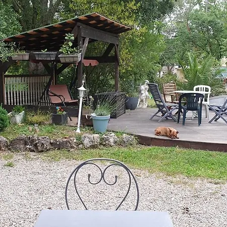 Bed & Breakfast Le Donjon Des Combes Et Son
